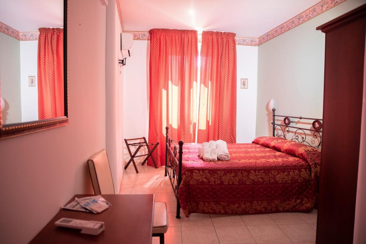Carlo Five Bed and Breakfast Porto Empedocle Buitenkant foto