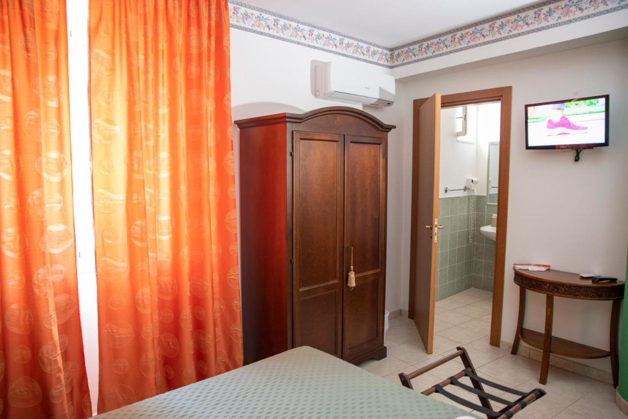 Carlo Five Bed and Breakfast Porto Empedocle Buitenkant foto